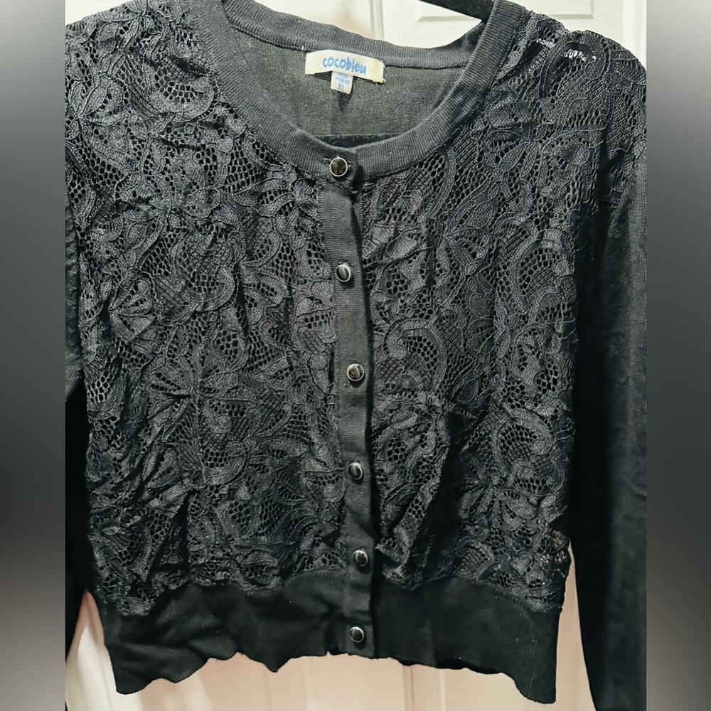 Dainty Cocobleu cropped lace sweater with knit sleeves juniors xl